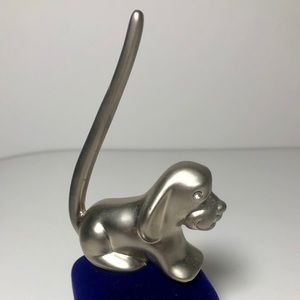 Dog Tail Ring Holder